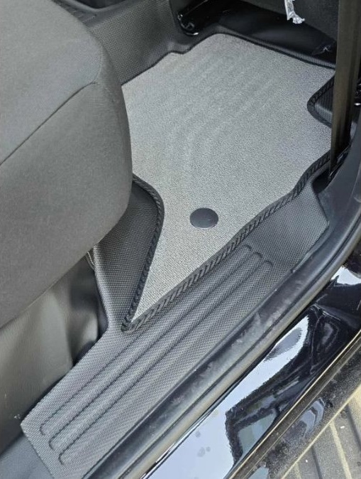 Thảm lót sàn xe Ford Ranger 2022 – 2025 9 thảm sàn Ford Ranger 2022-2025